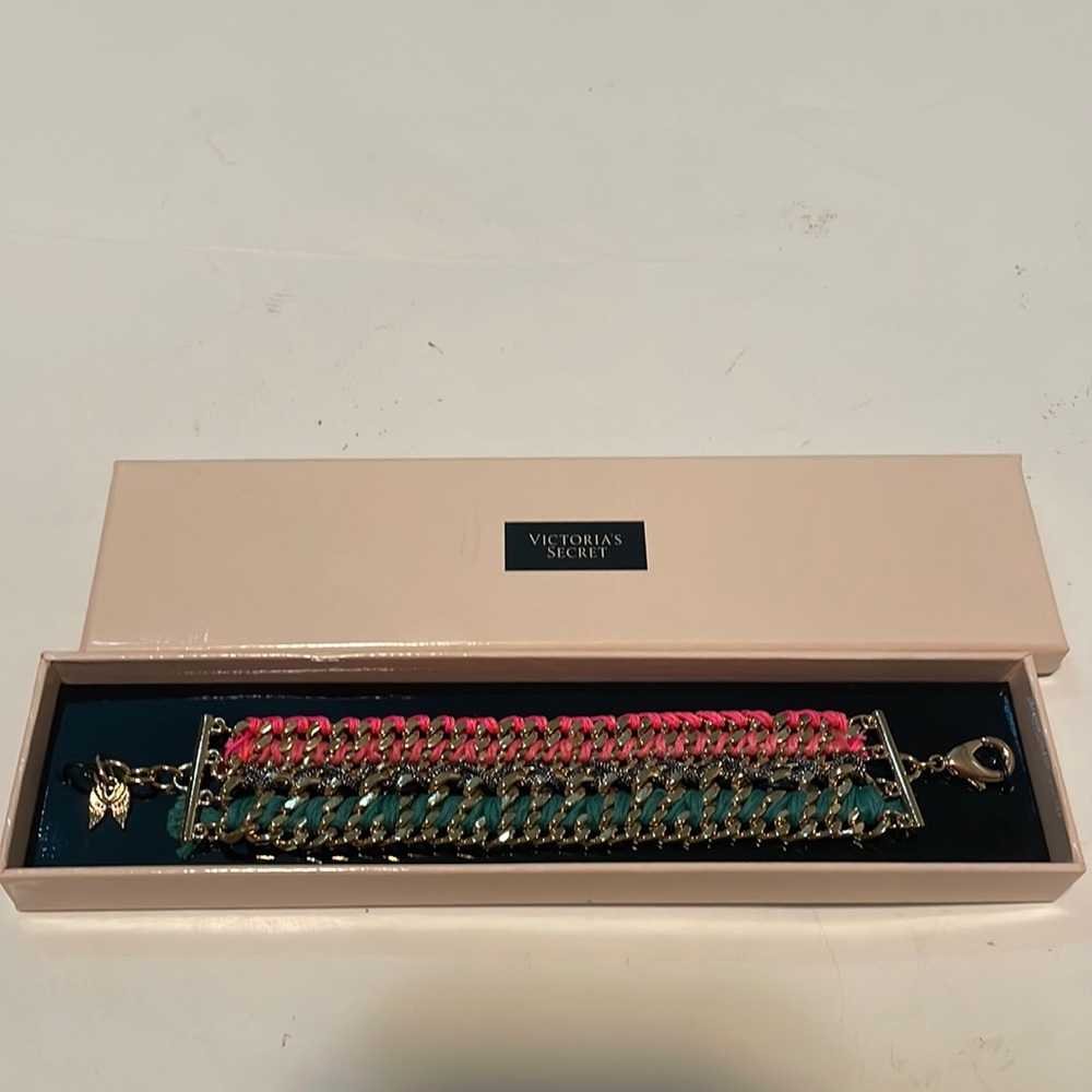 NWT Victoria Secret Bracelet One Size